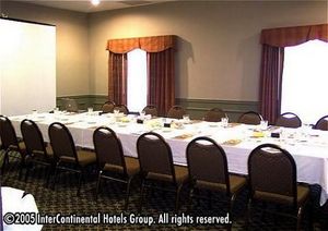 Holiday Inn Hotel Suites Poplar Bluff::Travelocity.com