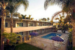 La Avenida Inn