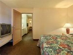 Super 8 Motel - Metropolis