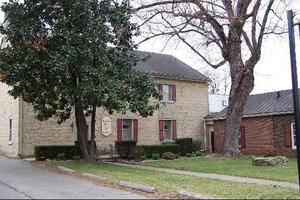 Web-2831728-jailer_s_inn_bed_and_breakfast-bardstown