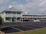 Deluxe Inn And Suites