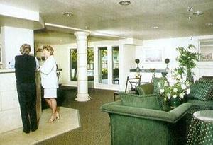 Web-oak_cora-lobby-1