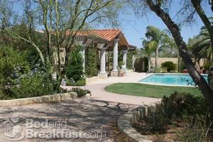 Casa Luna Bed & Breakfast::BedAndBreakfast.com