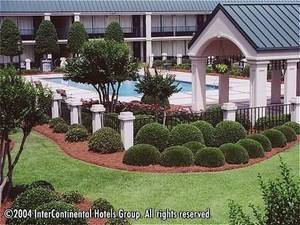 Holiday Inn Savannah I-95 South & US 17::Travelocity.com