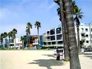 Econo Lodge Los Angeles::Hotels.com