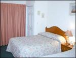 PET FRIENDLY GUESTHOUSE ON BOSTON HARBOR::PetFriendly.com