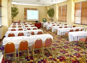 Embassy Suites Tampa Airport Westshore::Hotels.com