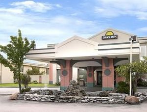 Days Inn Cleveland Airport::Travelocity.com