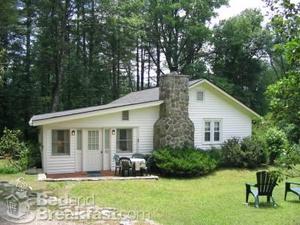 Colonial Pines Inn Bed and Breakfast::BedAndBreakfast.com