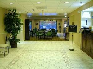 Hampton Inn Columbia-Northeast::Travelocity.com