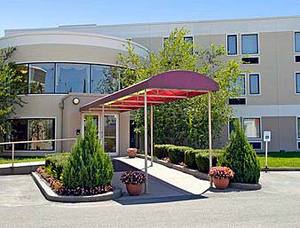 Comfort Inn & Suites Columbus::Travelocity.com