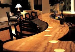 Web-lax_loew-loung-1