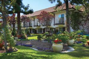Laguna Hills Lodge::Lagunahillslodge.com