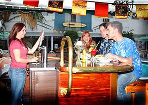 Web-lax_advn-loung-1