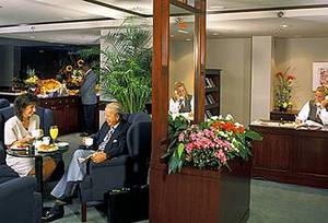 Hilton Fort Lee::Expedia