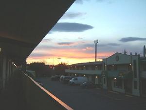 Web-1420119-days_inn_salem-danvers