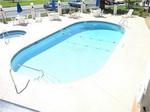 Tn-p69119_pool_01_f