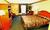 Super 8 Motel - Sylmar::Expedia