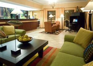 Web-evt_2084-lobby-1