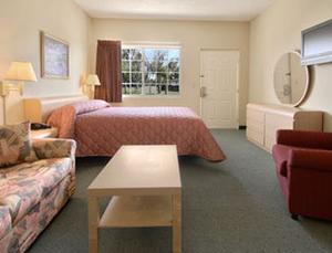Travelodge Suites Okeechobee::Hotels.com