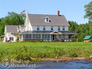 Chesuncook Lake House & Cabins::BedAndBreakfast.com