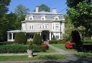 The Pillars of Plainfield B&B Inn::Hotels.com