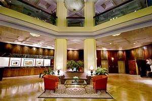 Hilton Windsor::Expedia