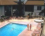 Tn-192074_pool_01_e