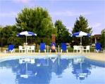 Tn-h19581_pool_01_f