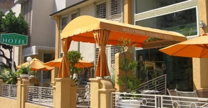 Web-hotel_front