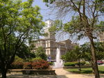 Tn-800px-louisville_city_hall_3