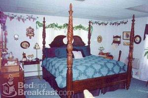 Gilded Swan::BedAndBreakfast.com