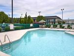Tn-r07401_pool_01_f