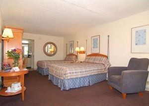 Econo Lodge and Suites::Travelocity.com