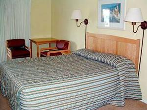 Skylark Shores Resort::Hotels.com