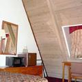 Tn-r53004_room_02_f
