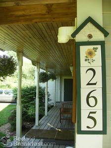 High Hill Inn::BedAndBreakfast.com