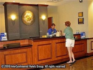 Holiday Inn Express Hotel & Suites::Travelocity.com