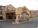 Holiday Inn Express Hotel & Suites