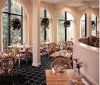 Treetops Restaurant at Doubletree Hotel