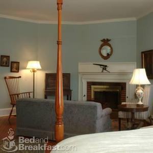 Manor Inn::BedAndBreakfast.com