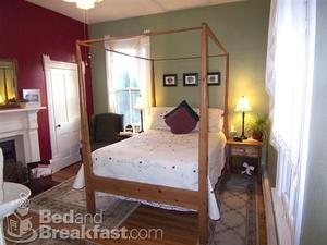 Afton Mountain Bed & Breakfast::BedAndBreakfast.com