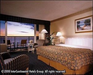 Holiday Inn Sarasota-Lido Beach::Travelocity.com