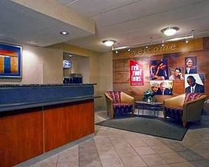 Red Roof Inn Boston - Mansfield/Foxboro::Expedia