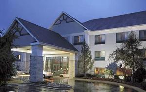 Comfort Suites Lake Country::Hotels.com