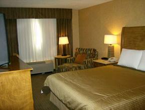 Web-phx_qual-rooms-2