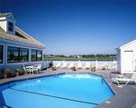 Tn-g62229_pool_01_f