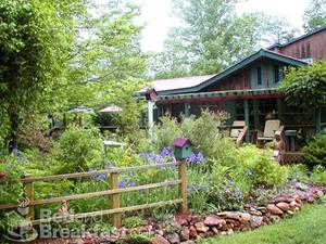 Mountain Laurel Creek Inn and Spa::BedAndBreakfast.com