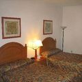 Bay Inn & Suites