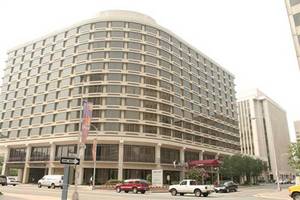 Web-crystal_city_marriott_at_reagan_national_42415_0_08012006_1508253593_500